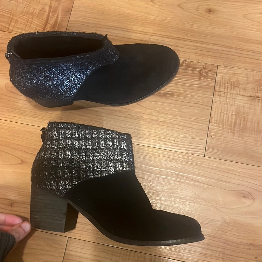 Toms Black Ankle Booties with Textured Heel